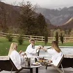 Hotel Bohinj فندق