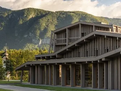 ホテル Hotel Bohinj 4*