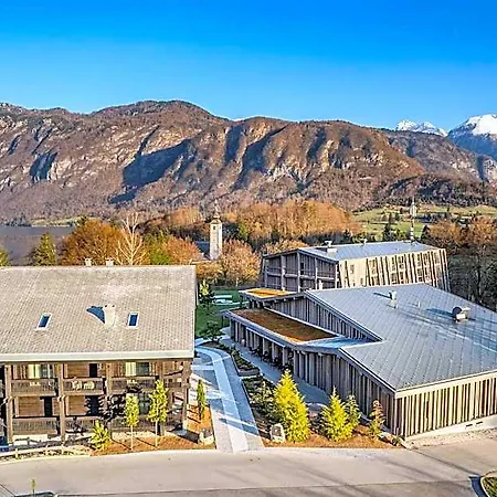 ホテル Hotel Bohinj 4*